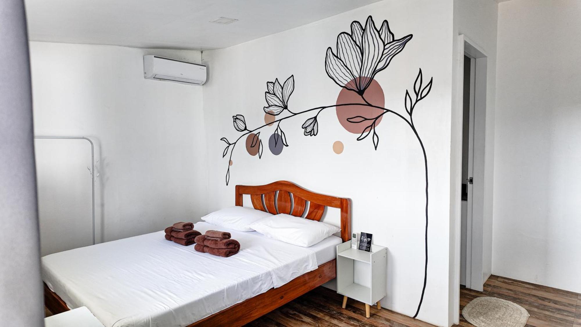 Kasamigos Guesthouse With Fast Internet Puerto Princesa Екстер'єр фото