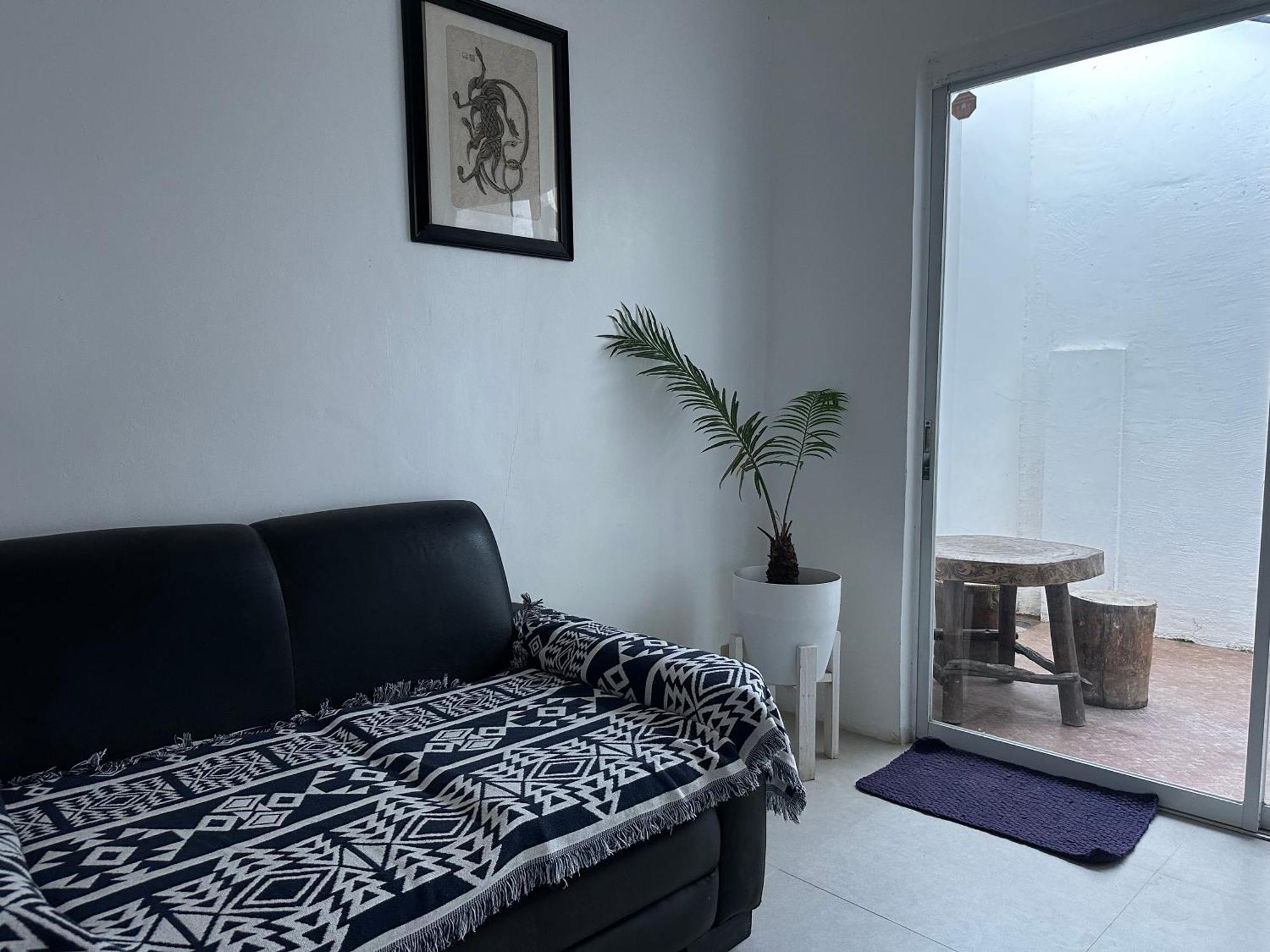 Kasamigos Guesthouse With Fast Internet Puerto Princesa Екстер'єр фото